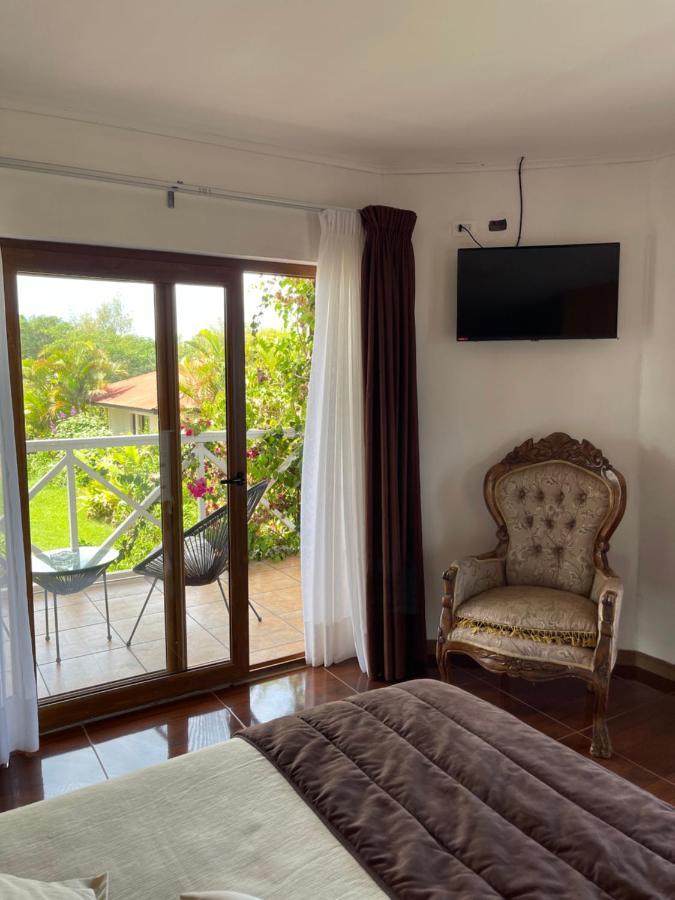 Teanehi Bed & Breakfast Hanga Roa Exterior foto