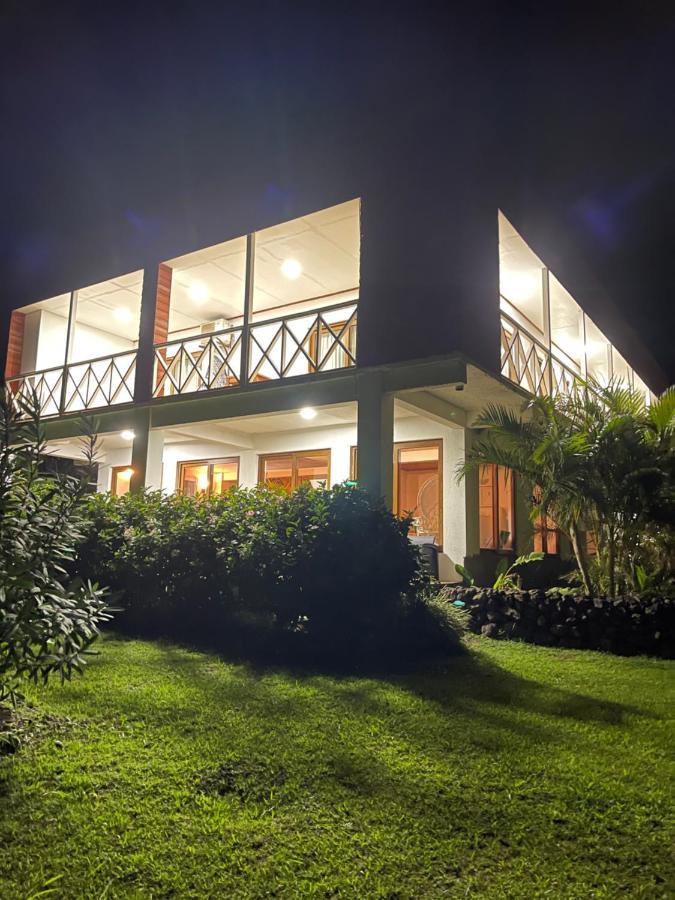 Teanehi Bed & Breakfast Hanga Roa Exterior foto