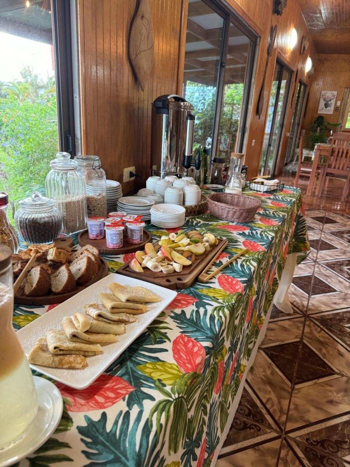 Teanehi Bed & Breakfast Hanga Roa Exterior foto