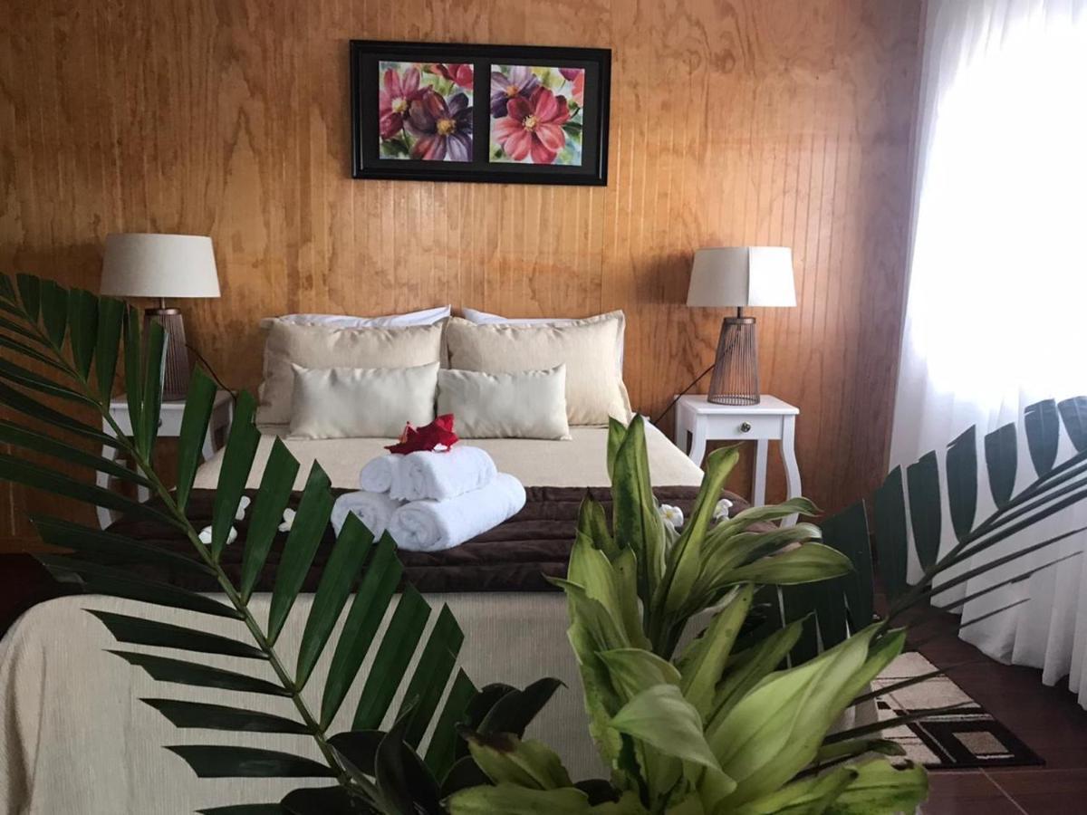Teanehi Bed & Breakfast Hanga Roa Exterior foto